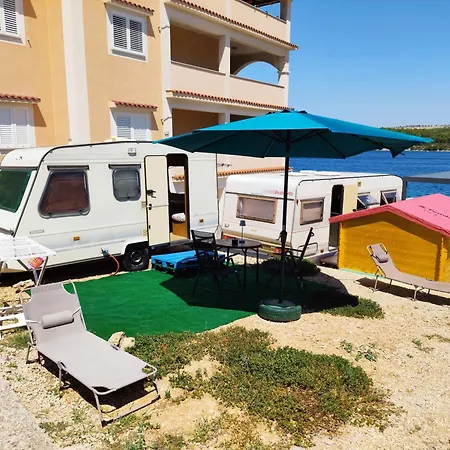 Caravan With Private Toilet 1 Lejlighed